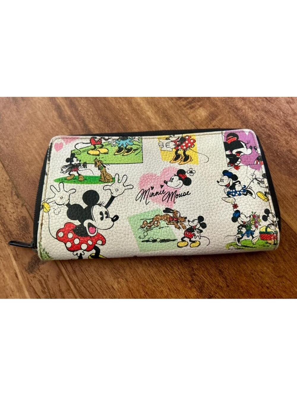Disney Parks Minnie Mouse Zip-Around Wallet